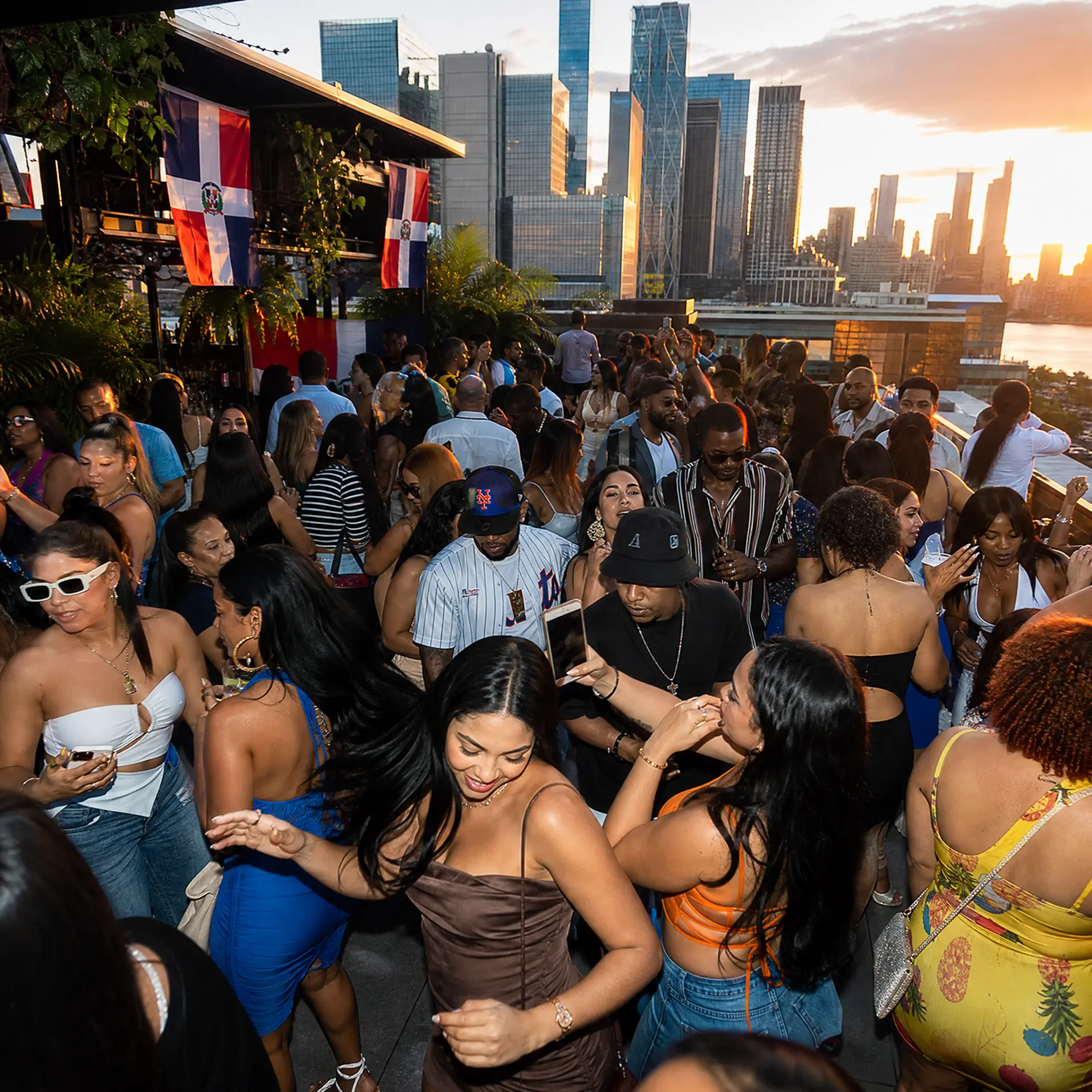 Dominicana party atmosphere