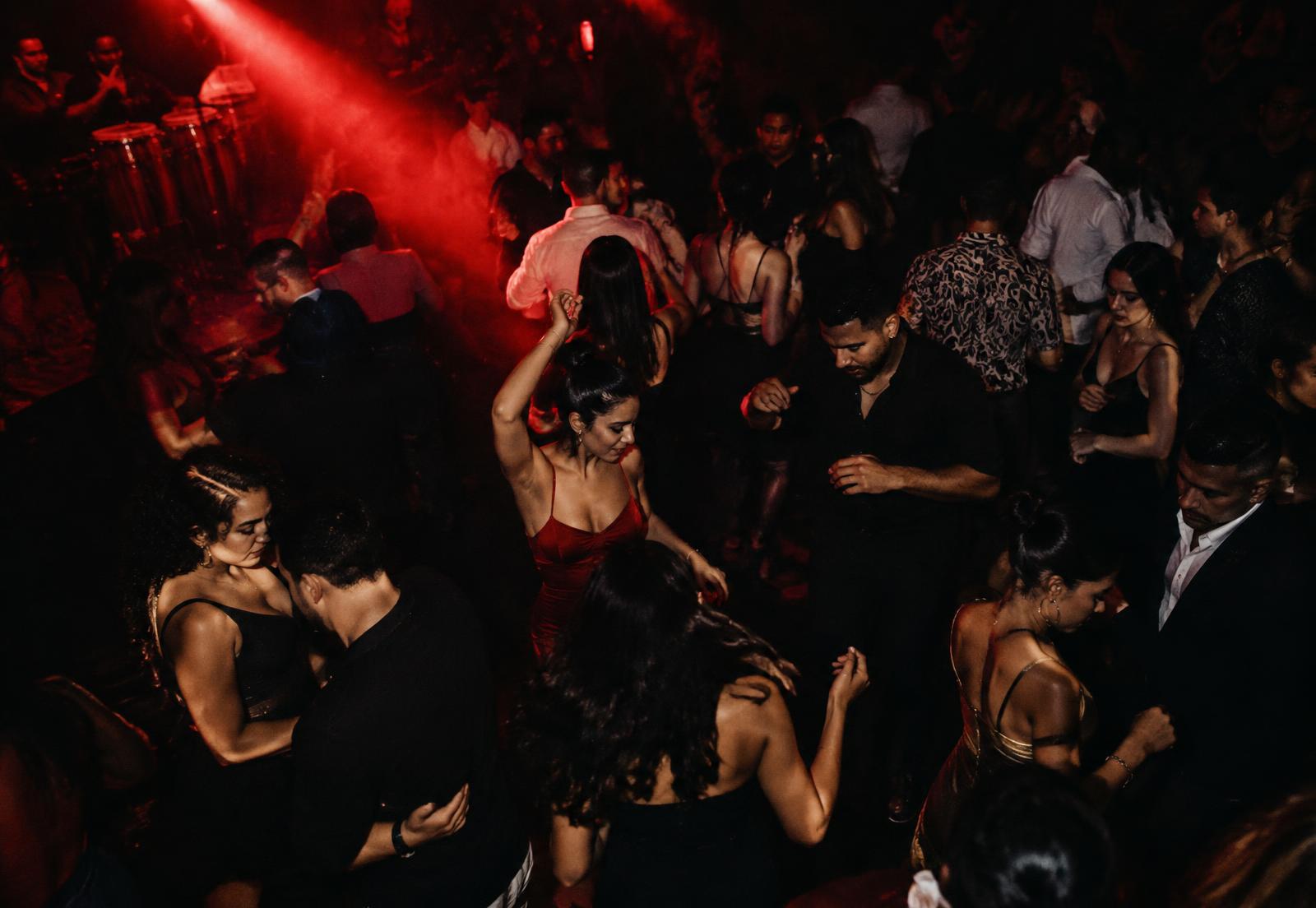 Baile De Favela party atmosphere